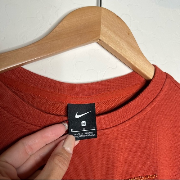 Nike Get Fit Women's Swoosh Training Crew - Picture 4 of 6